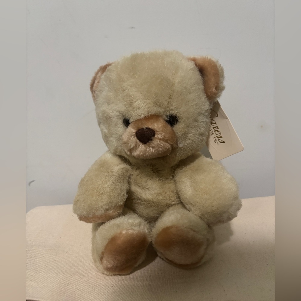 Classic Cream Teddy Bear Plush - Charming Cuddly Toy